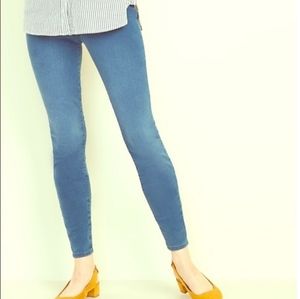 Old Navy pull on super skinny jeggings